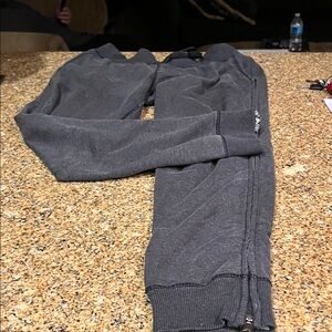 Lululemon joggers 8